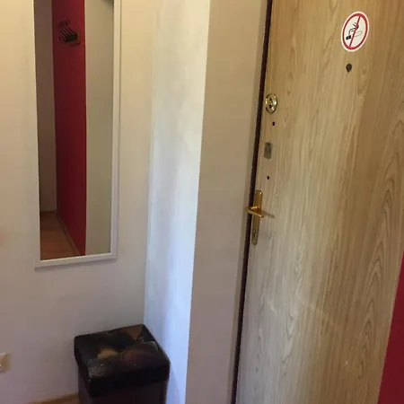 Apartment Cat Garden Domina *